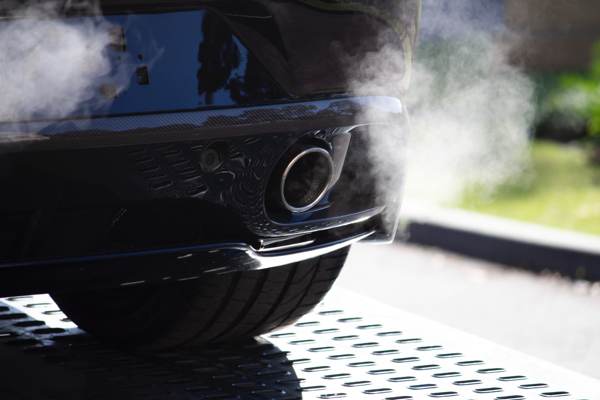 O2 (oxygen) sensor's critical role in car/automotive emissions control